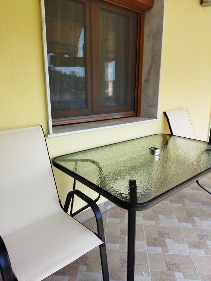 Babis Apartment Kavala Exteriör bild