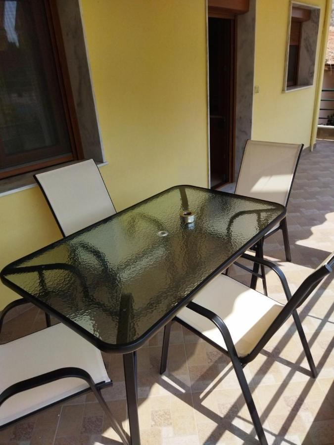 Babis Apartment Kavala Exteriör bild