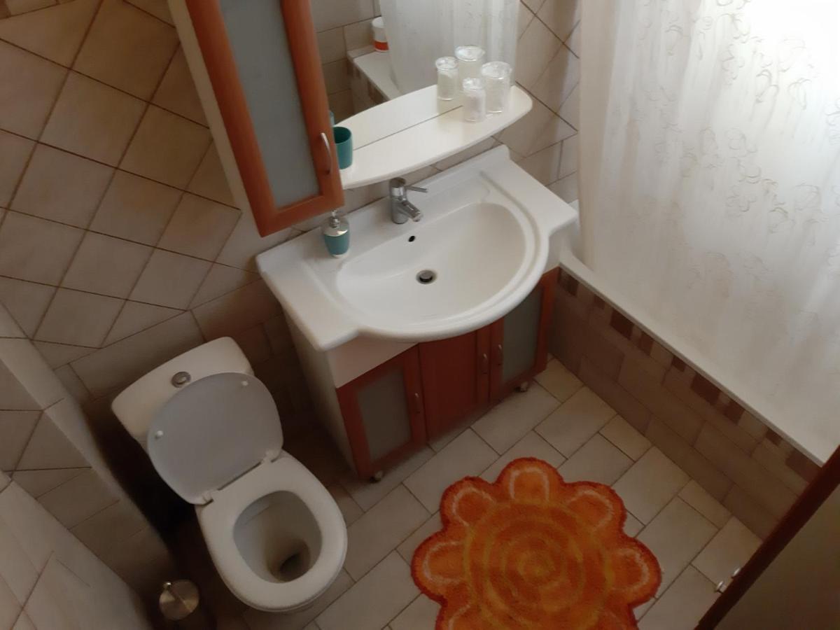 Babis Apartment Kavala Exteriör bild
